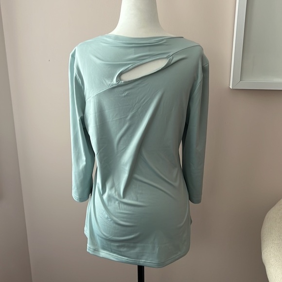 Gymshark l Light Teal 3/4 Sleeve Workout Top - Picture 5 of 7